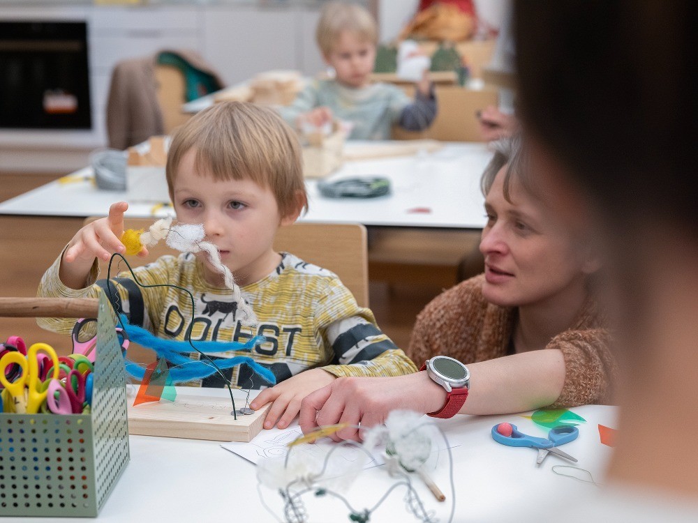 Jonášova dílna - V oblacích