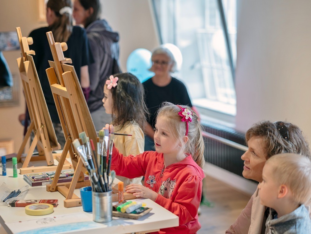 Jonášovy dílny – Krajina z frotáže